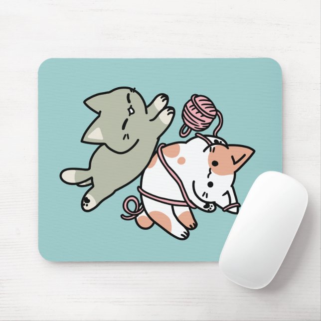 Paws and Play – Adorable Cat Illustration Mousepad (Mit Mouse)