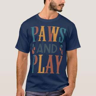 Paws und Play. T-Shirt