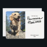 Pawsome Howlidays | Hunde Foto Ferienkarte Feiertagskarte<br><div class="desc">Hundeliebhaber! Verschicken Sie diese lustige, handgeschriebene "Pawsome Howlidays" themed Foto Urlaubskarte an Familie und Freunde, um den Feiertag zu vermitteln. Sie können die Karte personalisieren, indem Sie einfach das Foto, die Namen, das Jahr und die Grüße ändern. Wenn Sie möchten, können Sie auch die Hintergrundfarbe durch die Schaltfläche "Anpassen" ändern....</div>