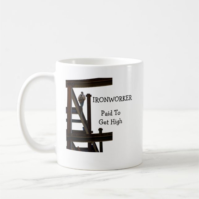 Payé Pour Obtenir Une Mug Élevée (Gauche)