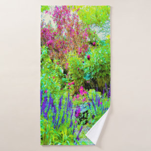 Paysage du jardin de printemps vert avec pivoines