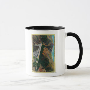 Pazifische Landstraßen-Brücke über Shasta Fluss Tasse