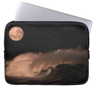 Pazifische Sturmwellen Nordküste von Oahu, Hawai Laptopschutzhülle