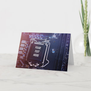 PC-Mainboard mit Text auf der CPU Karte