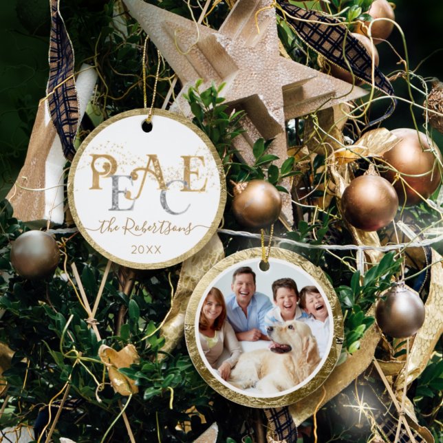 Peace Christmas Gold in Silver Glitzer Family Foto Keramik Ornament (Von Creator hochgeladen)