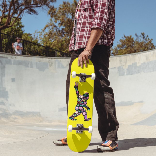 Peace Liebe Bigfoot Hippie Funny Bigfoot Lover Skateboard (Außenbereich 2)