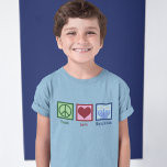 Peace Liebe Hanukkah Kids T-Shirt<br><div class="desc">Peace Liebe Hanukkah Kinder T - Shirt für ein jüdisches Kind,  das Chanukah gerne feiert. Ein hübsches Friedenszeichen,  ein Herz und eine wunderschöne Menorah.</div>