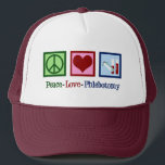 Peace Liebe Phlebotomie Niedlich Phlebotomist Truckerkappe<br><div class="desc">Ein niedlicher phlebotomistischer Hut mit einem Friedenszeichen,  Herz und Blutflaschen. Peace Liebe Phlebotomy Gabe.</div>