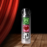 Peace Liebe Theater Drama Masken Personalisiert Trinkflasche<br><div class="desc">Peace Liebe Theater Wasserflasche für Schauspieler oder Schauspielerin. Ein niedliches,  rosa personalisiertes Theaterklubgeschenk mit einem Friedenszeichen,  einem Herz und coolen Drama-Masken. Anpassen mit einem Playwright-Namen.</div>