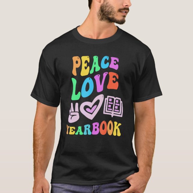 PEACE LIEBE YEARBOOK Retro Editor Lehrerin Groovy  T-Shirt (Vorderseite)
