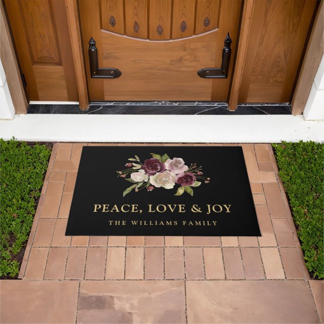 Peace Love and Joy Winter Bouquet Black Holiday Fußmatte (Außenbereich)