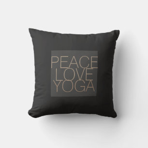 peace love yoga citation coussin sur gris