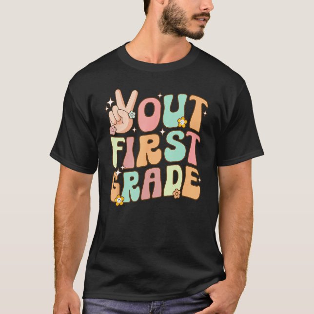 Peace Out 1st Grade Cute Last Day Of School First  T-Shirt (Vorderseite)