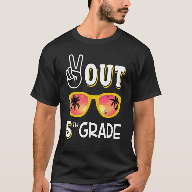 Peace Out 5. Klasse für Abschluss der 5. Klasse T-Shirt (Vorderseite)