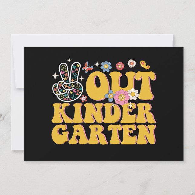 Peace Out Kindergarten Groovy Letzten Schultag Einladung (Vorderseite)