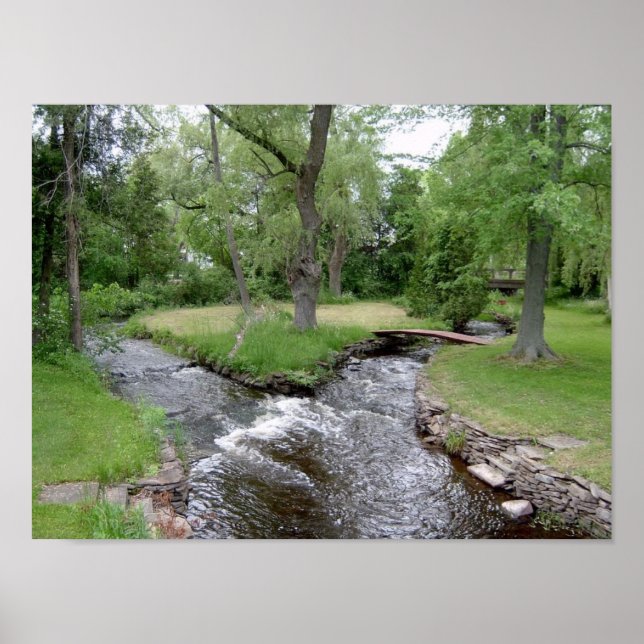 peaceful creek converges into 1 poster (Vorne)