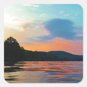 Peach and Blue Sunset on Mountain Lake Quadratischer Aufkleber