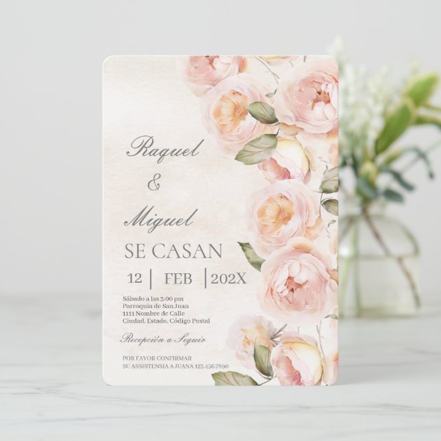 Peach Blume beige Spanish Wedding Einladung (Stehend Vorderseite)
