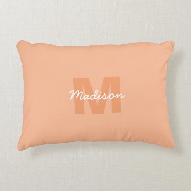 Peach color of 2024 with custom Monogram name Dekokissen (Vorderseite)