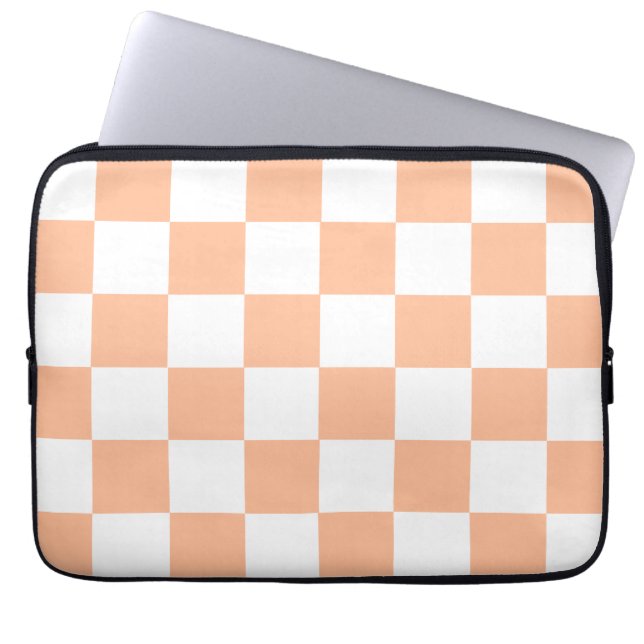 Peach Fuzz Checkered Gingham Pattern Laptopschutzhülle (Vorderseite)
