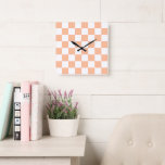Peach Fuzz Checkered Gingham Pattern Quadratische Wanduhr<br><div class="desc">Peach Fuzz Checkered Gingham Pattern</div>
