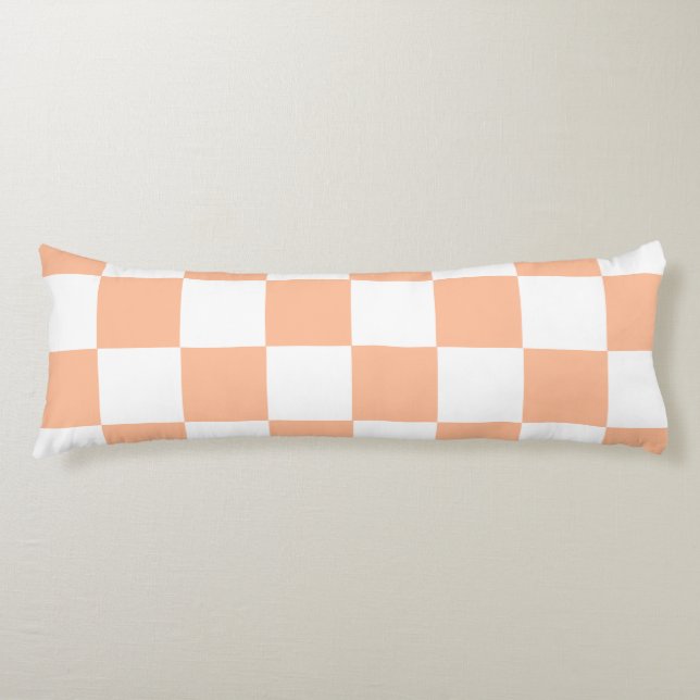 Peach Fuzz Checkered Gingham Pattern Seitenschläferkissen (Vorderseite)