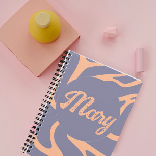 Peach Fuzz Elegance: Personalisierter Muttertag Notizbuch