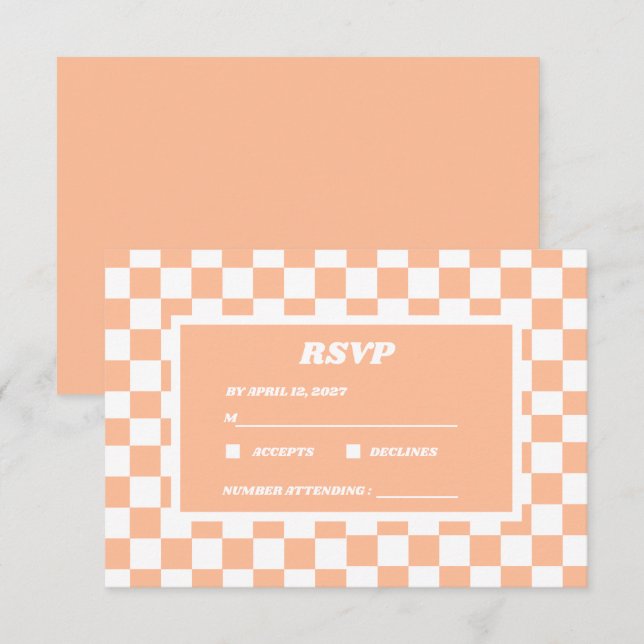 Peach Fuzz White Checkered Gingham Pattern RSVP Karte (Vorne/Hinten)