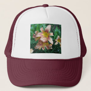 Peach Lily Hat Truckerkappe
