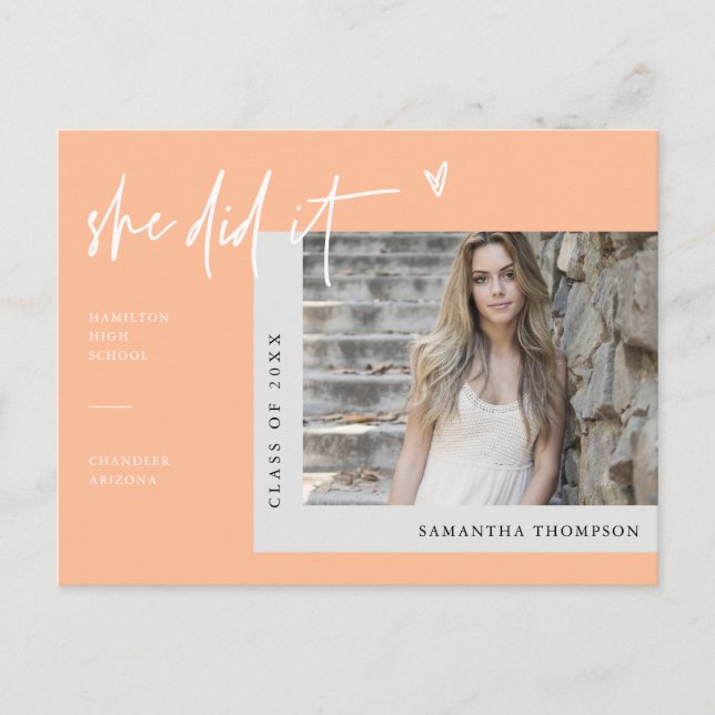 Peach Minimal Foto Sie tat es Abschluss Postkarte (Vorderseite)