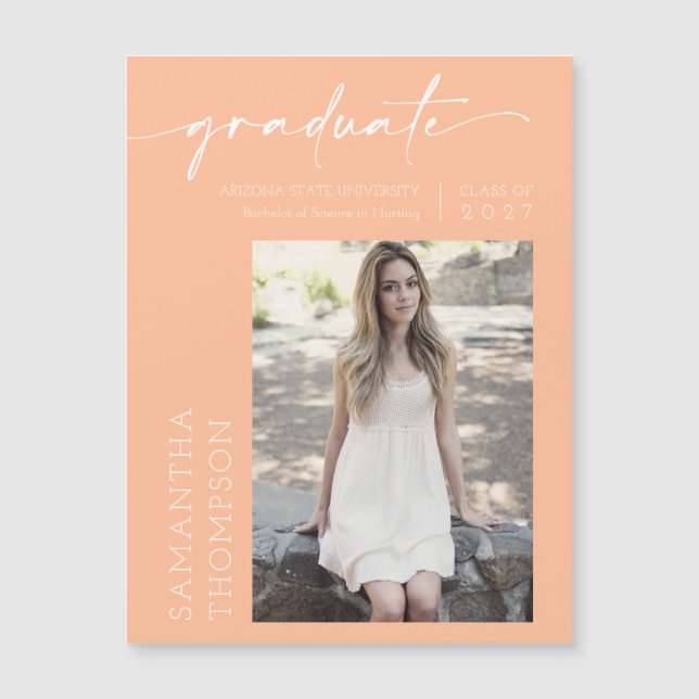 Peach Minimal Script Foto Graduate Magnet (Vorderseite)