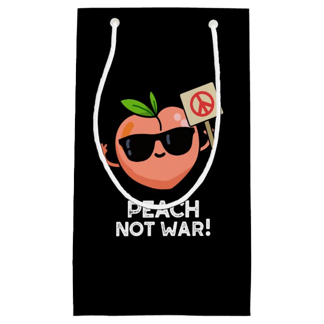 Peach Not War Funny Fruit Pun Dark BG Kleine Geschenktüte (Vorderseite)