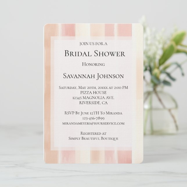 Peach Pink Cream Stripes Bridal Shower Einladung (Stehend Vorderseite)