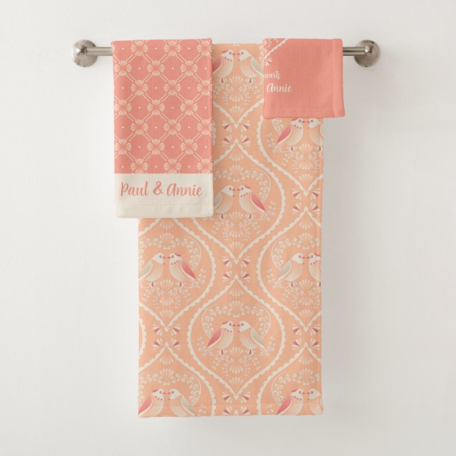 Peach Pink Valentine's Day Tweethearts Lovebirds Badhandtuch Set (Insitu)