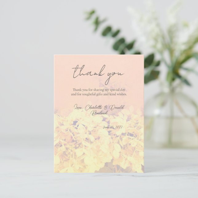 Peach Romantic Hydrangea Floral Wedding Postkarte (Stehend Vorderseite)
