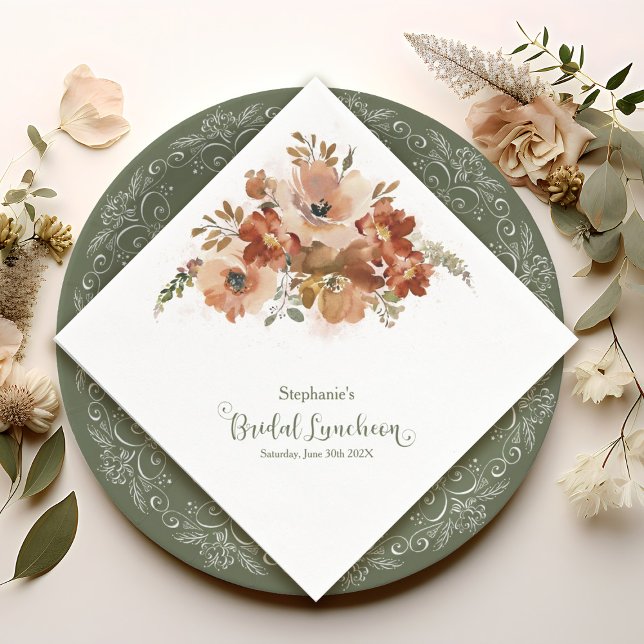 Peach Watercolor Blumenstuhl Grüne Bridal Luncheon Serviette (Peach Watercolor Floral Sage Green Bridal Luncheon Napkins - Shown with matching paper plates.)