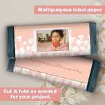 Peach White Bat Mitzvah Custom Candy Bar Wrapper<br><div class="desc">Pfirsichfarbene,  rosafarbene Schokolade-Schokolade-Bar-Marke Mitzvah ist vielseitig für Süßspeisen,  Gebäck und viele andere Gastgeschenke. Spezielle Desserts oder Zuhause-Geschenke nehmen sind schön mit Bat Mitzvah Foto und besondere Formulierung. Pfirsichfarbenes,  rosa,  florales Mehrzwecketikett ist eine großartige Alternative für Bat Mitzvah DIY Schokoladenbars und andere Geschenke für die Gäste.</div>