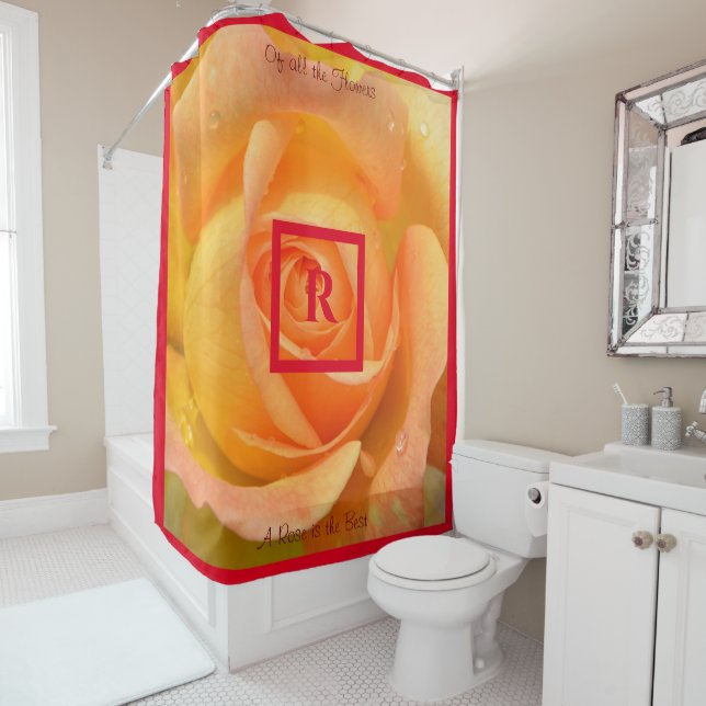 Peach Yellow Eine Rose ist die Mit Monogramm Duschvorhang (Beispiel)