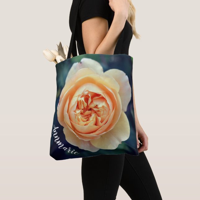Peachy Orange Garden Rose Blume Personalisiert Tasche (Von Nahem)