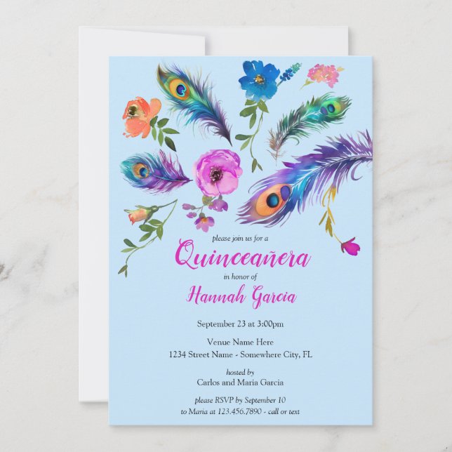 Peacock Feathers & Blume Baby Blue Quinceañera Einladung (Vorderseite)