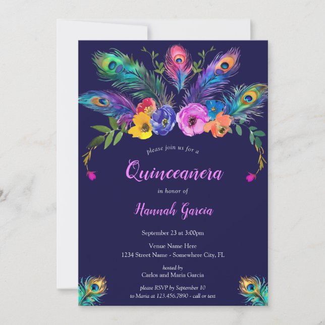 Peacock Feathers & Blume Lila Quinceañera Einladung (Vorderseite)