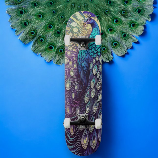Peacock Plumage Skateboard (Von Creator hochgeladen)