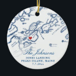 Peaks Island Maine Karte Neuestes Foto Weihnachten Keramik Ornament<br><div class="desc">Erinnern Sie sich an Ihre Hochzeit auf Peaks Island mit unserem personalisierten Weihnachtsschmuck, das eine elegante Karte von Casco Bay auf der Vorderseite und Ihr Hochzeitsfest Foto auf der Rückseite enthält. Ideal für Paare, die im The Inn auf Peaks Island oder Jones Landing verheiratet sind, besticht dieser Ornament durch den...</div>