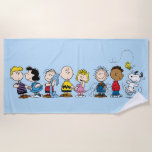 Peanuts Gang Group Lineup Strandtuch<br><div class="desc">Karo gemeinsam aus dieser Reihe der Peanuts-Bande, mit Schröder und Lucy, Linus mit seiner Decke, Charlie Brown und seiner Schwester Sally, Pigpen, Franklin beim Snoopy-Tanz, und Woodstock, der über Kopf fliegt.</div>