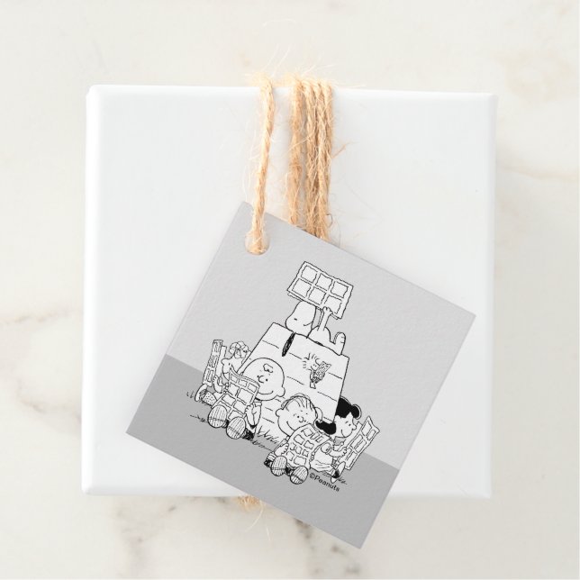 Peanuts Gang Reading Comic Geschenkanhänger (Beispiel)