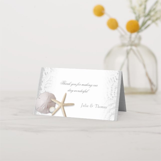 Pearls und White Lace Beach Hochzeit Platzkarte (Rückseite)