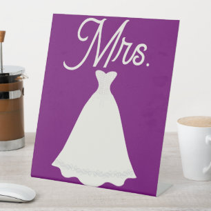 Pedestal Sign - Frau Bride Dress Sockelschild