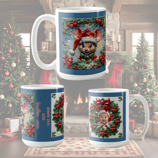 Peeping Christmas Mouse individuell anpassbar Kaffeetasse (Von Creator hochgeladen)