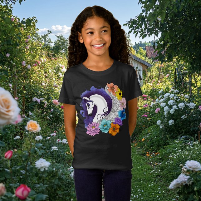 Pegasus Black Floral T-Shirt (Von Creator hochgeladen)