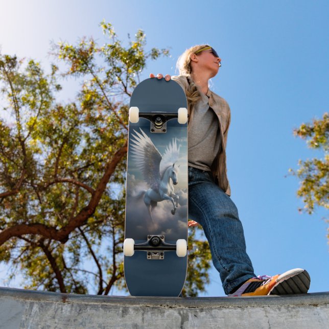 Pegasus in den Wolken Skateboard (Außenbereich 1)